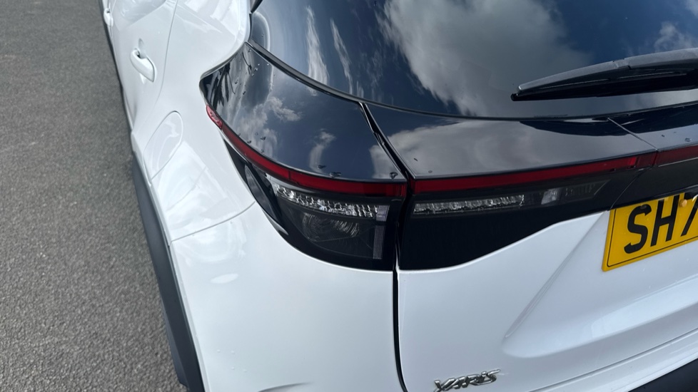 Toyota Yaris Cross 1.5 Hybrid Excel 5dr CVT Hybrid Estate - Image 21