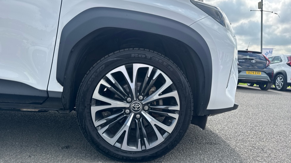 Toyota Yaris Cross 1.5 Hybrid Excel 5dr CVT Hybrid Estate - Image 25