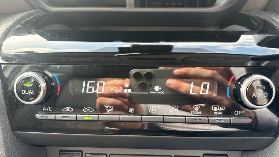 Toyota Yaris Cross 1.5 Hybrid Excel 5dr CVT Hybrid Estate - Image 33