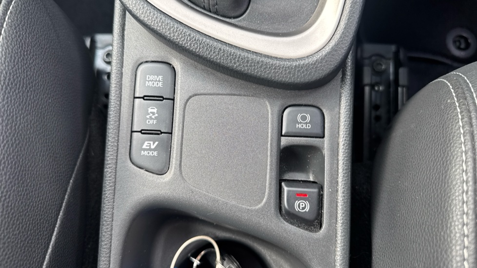 Toyota Yaris Cross 1.5 Hybrid Excel 5dr CVT Hybrid Estate - Image 37