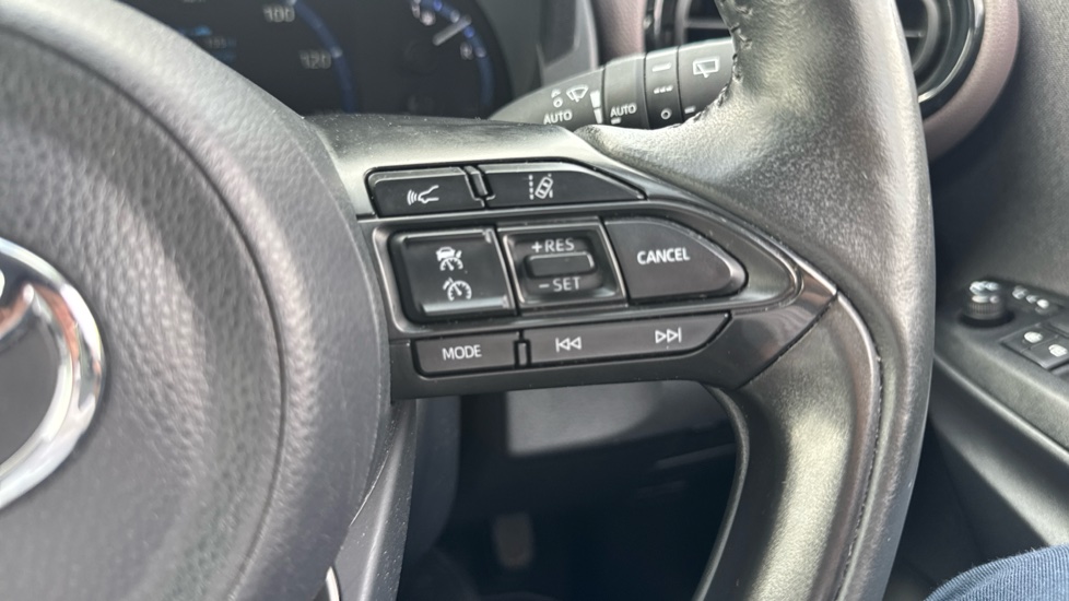 Toyota Yaris Cross 1.5 Hybrid Excel 5dr CVT Hybrid Estate - Image 38
