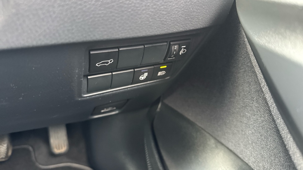 Toyota Yaris Cross 1.5 Hybrid Excel 5dr CVT Hybrid Estate - Image 42