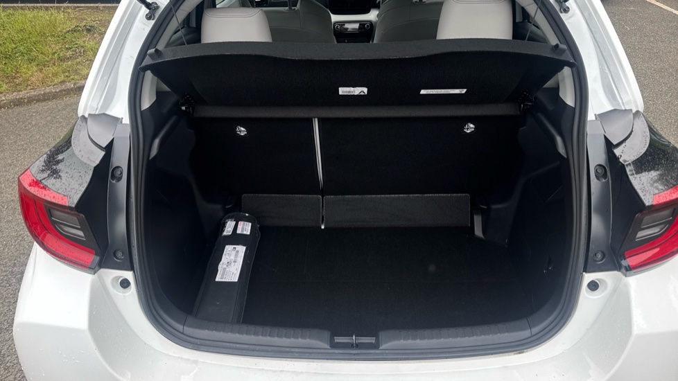 Toyota Yaris 1.5 Hybrid Excel 5dr CVT Hybrid Hatchback - Image 13