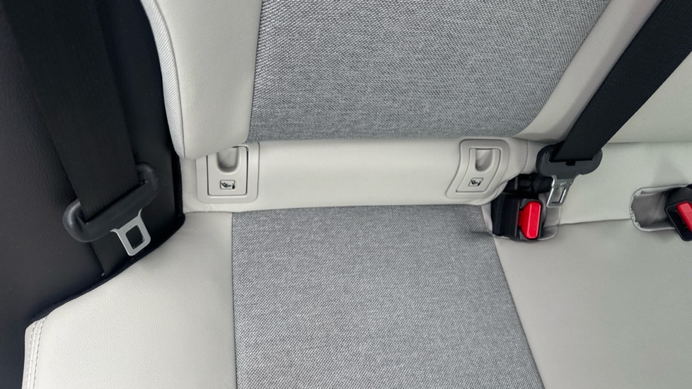 Toyota Yaris 1.5 Hybrid Excel 5dr CVT Hybrid Hatchback - Image 14