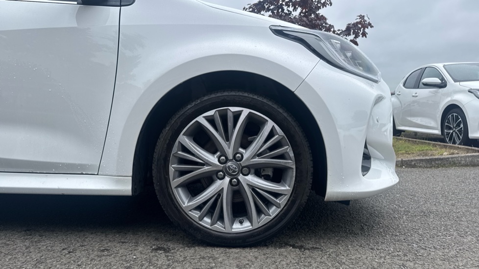 Toyota Yaris 1.5 Hybrid Excel 5dr CVT Hybrid Hatchback - Image 25