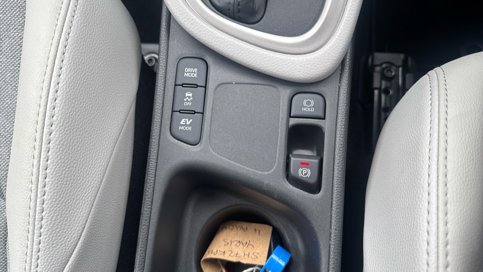 Toyota Yaris 1.5 Hybrid Excel 5dr CVT Hybrid Hatchback - Image 36