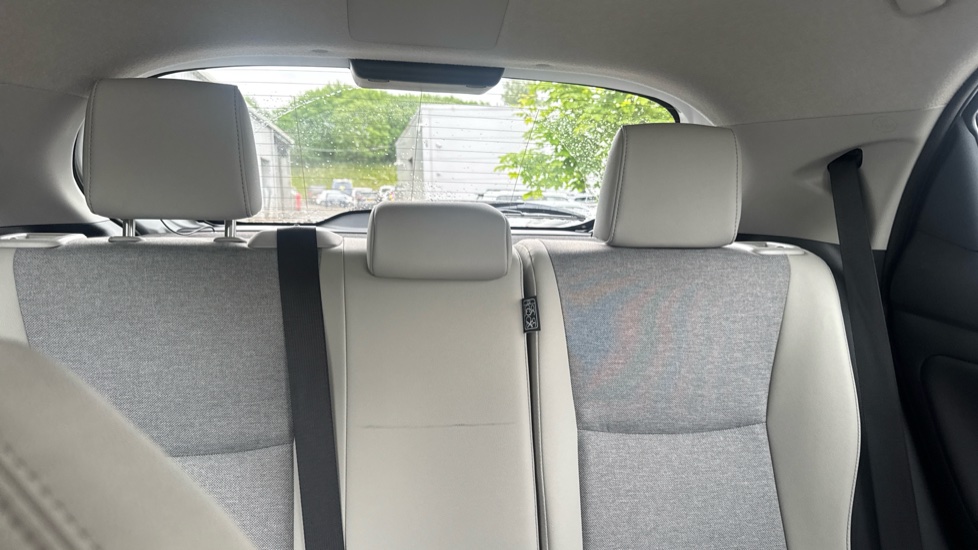 Toyota Yaris 1.5 Hybrid Excel 5dr CVT Hybrid Hatchback - Image 40