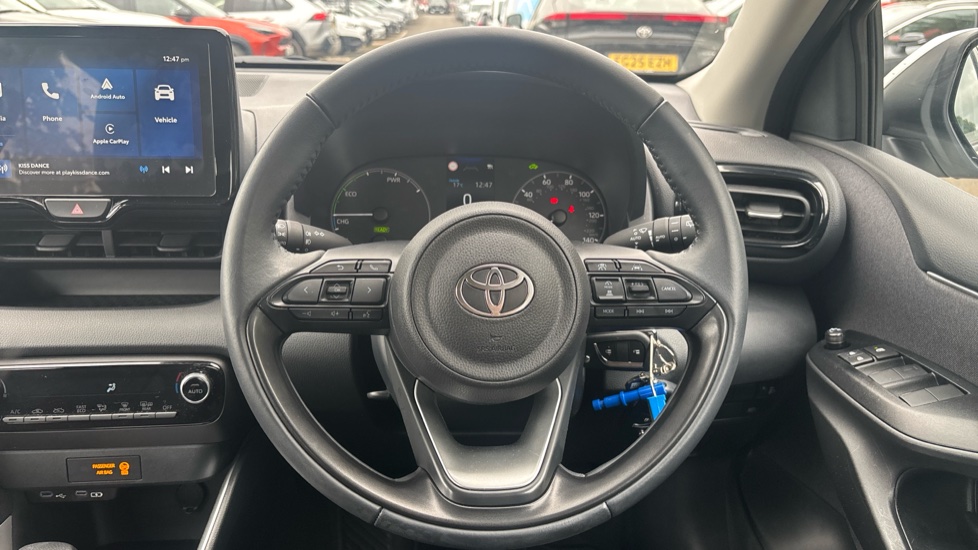 Toyota Yaris 1.5 Hybrid Icon 5dr CVT Hybrid Hatchback - Image 7