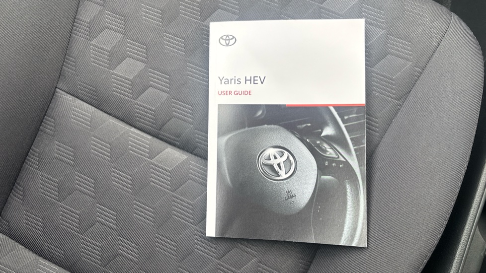Toyota Yaris 1.5 Hybrid Icon 5dr CVT Hybrid Hatchback - Image 27