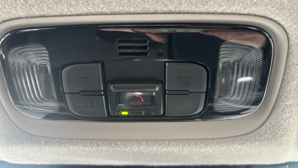 Toyota Yaris 1.5 Hybrid Icon 5dr CVT Hybrid Hatchback - Image 38