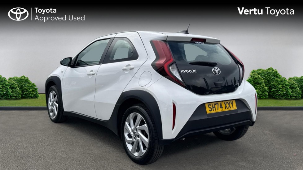 Toyota Aygo X 1.0 VVT-i Pure 5dr Auto Petrol Hatchback - Image 4
