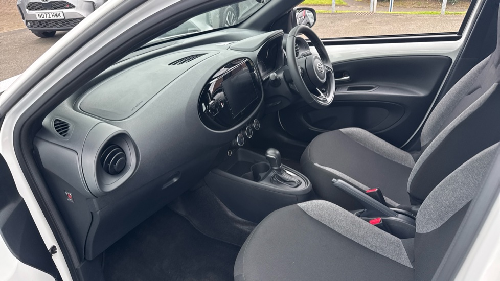 Toyota Aygo X 1.0 VVT-i Pure 5dr Auto Petrol Hatchback - Image 5