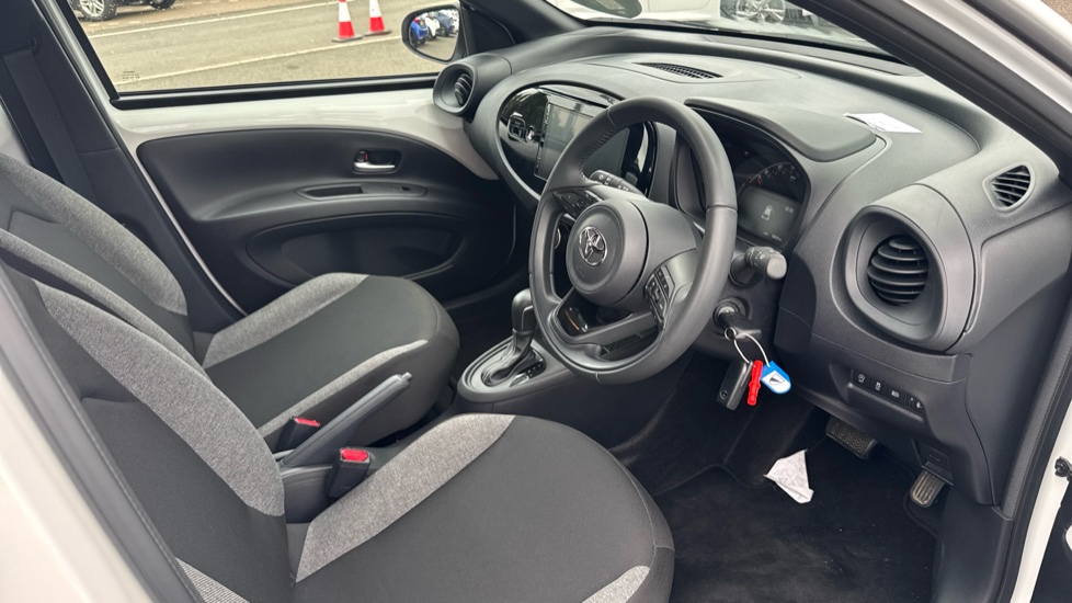 Toyota Aygo X 1.0 VVT-i Pure 5dr Auto Petrol Hatchback - Image 12