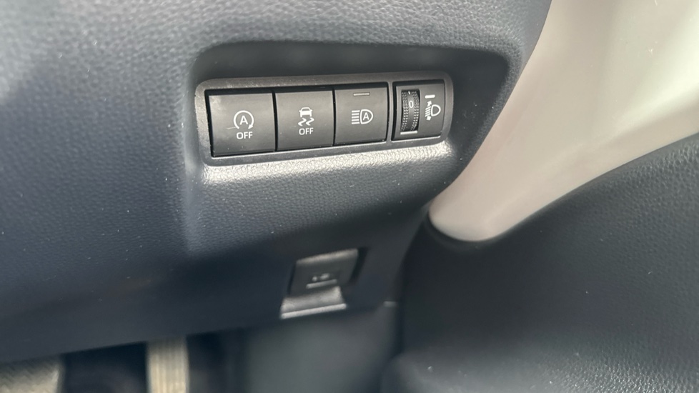 Toyota Aygo X 1.0 VVT-i Pure 5dr Auto Petrol Hatchback - Image 32