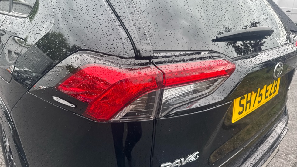 Toyota RAV4 2.5 PHEV GR Sport 5dr CVT Estate - Image 21