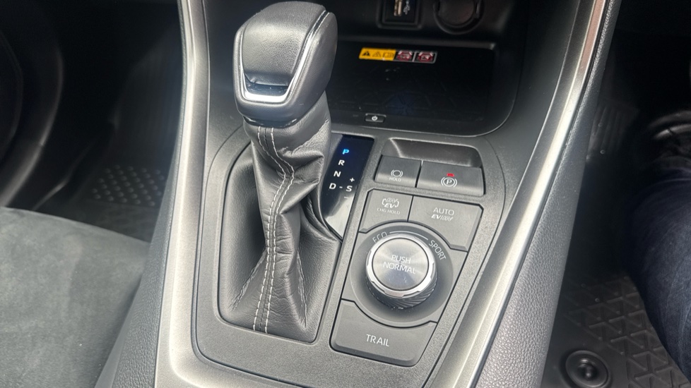 Toyota RAV4 2.5 PHEV GR Sport 5dr CVT Estate - Image 33