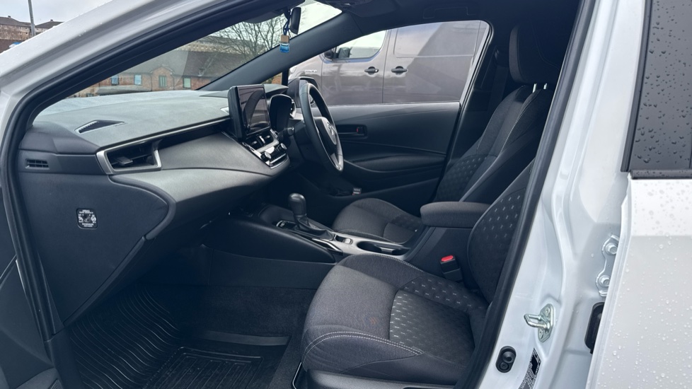 Toyota Corolla Petrol 1.8 VVT-i Hybrid Commercial Auto - Image 10