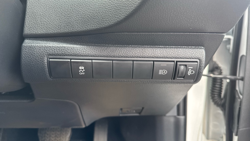 Toyota Corolla Petrol 1.8 VVT-i Hybrid Commercial Auto - Image 38