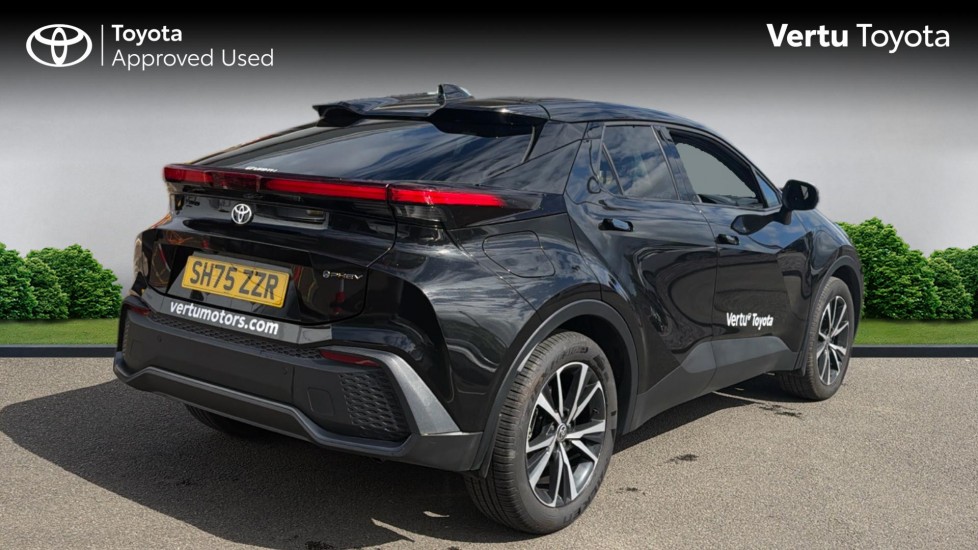 Toyota C-HR 2.0 PHEV Design 5dr CVT Hatchback - Image 2