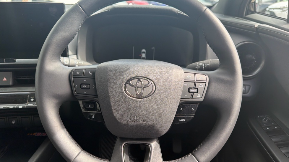 Toyota C-HR 2.0 PHEV Design 5dr CVT Hatchback - Image 10