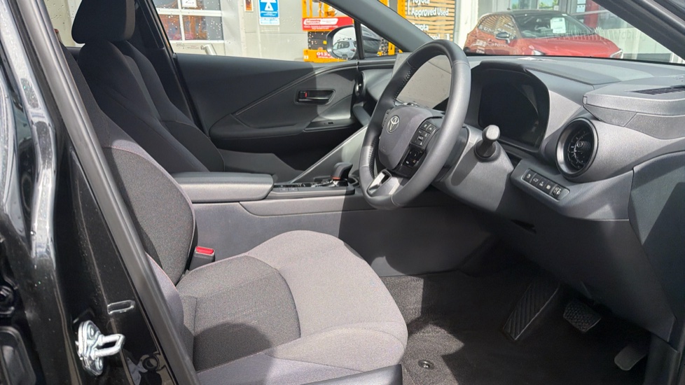 Toyota C-HR 2.0 PHEV Design 5dr CVT Hatchback - Image 12