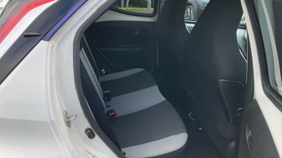 Toyota Aygo 1.0 VVT-i X-Press 5dr Petrol Hatchback - Image 8
