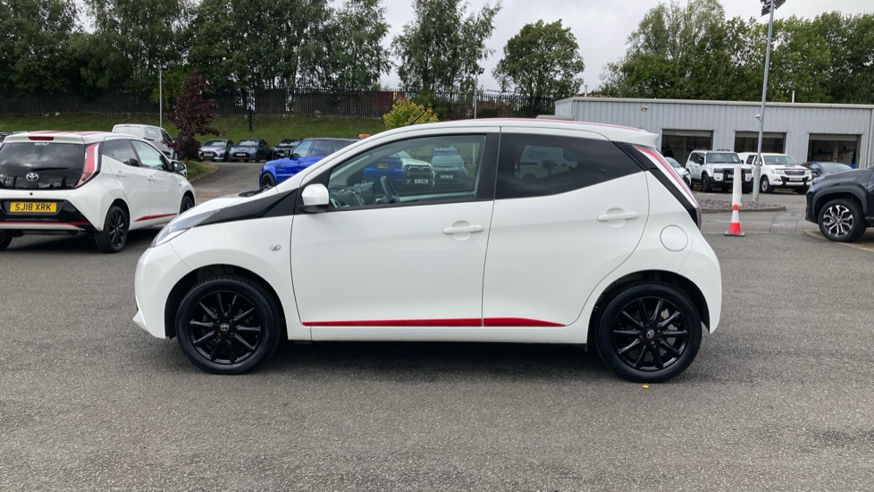 Toyota Aygo 1.0 VVT-i X-Press 5dr Petrol Hatchback - Image 24