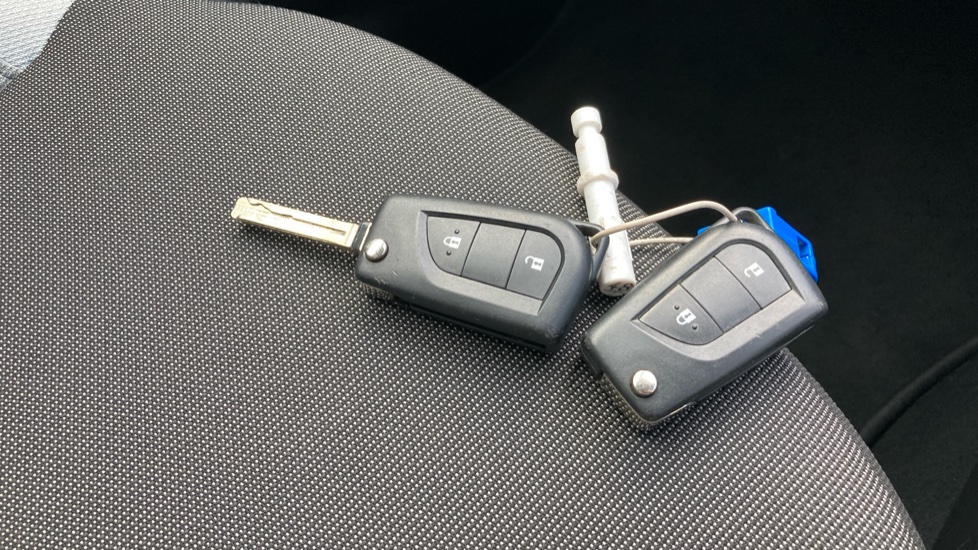 Toyota Aygo 1.0 VVT-i X-Press 5dr Petrol Hatchback - Image 28