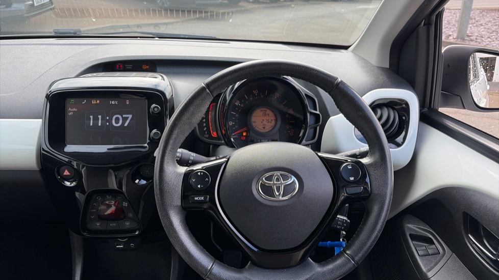 Toyota Aygo 1.0 VVT-i X-Press 5dr Petrol Hatchback - Image 7