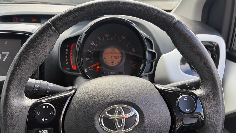 Toyota Aygo 1.0 VVT-i X-Press 5dr Petrol Hatchback - Image 10