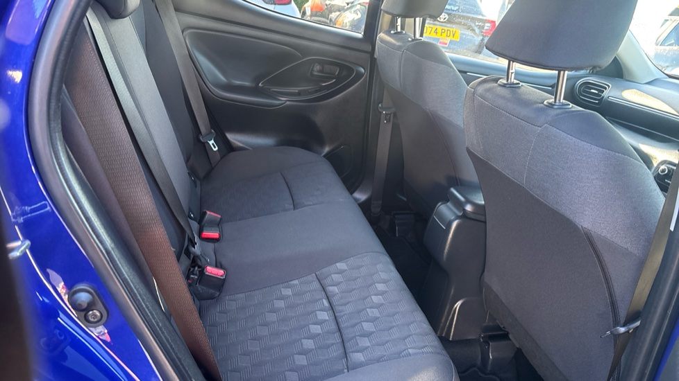 Toyota Yaris 1.5 Hybrid Design 5dr CVT Hybrid Hatchback - Image 8