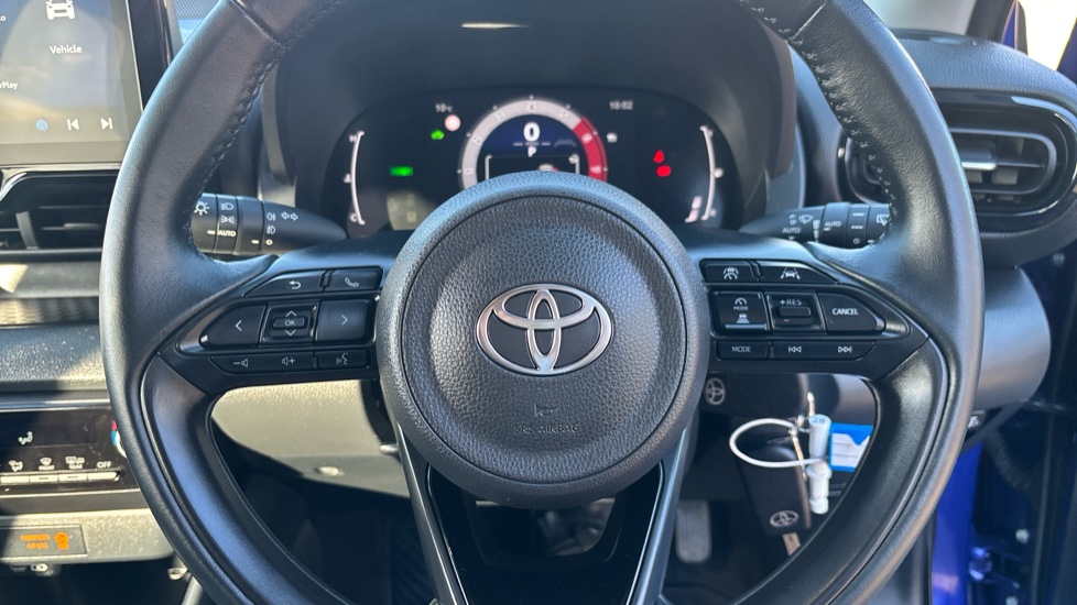 Toyota Yaris 1.5 Hybrid Design 5dr CVT Hybrid Hatchback - Image 10