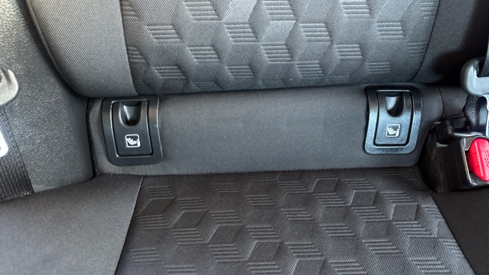 Toyota Yaris 1.5 Hybrid Design 5dr CVT Hybrid Hatchback - Image 14