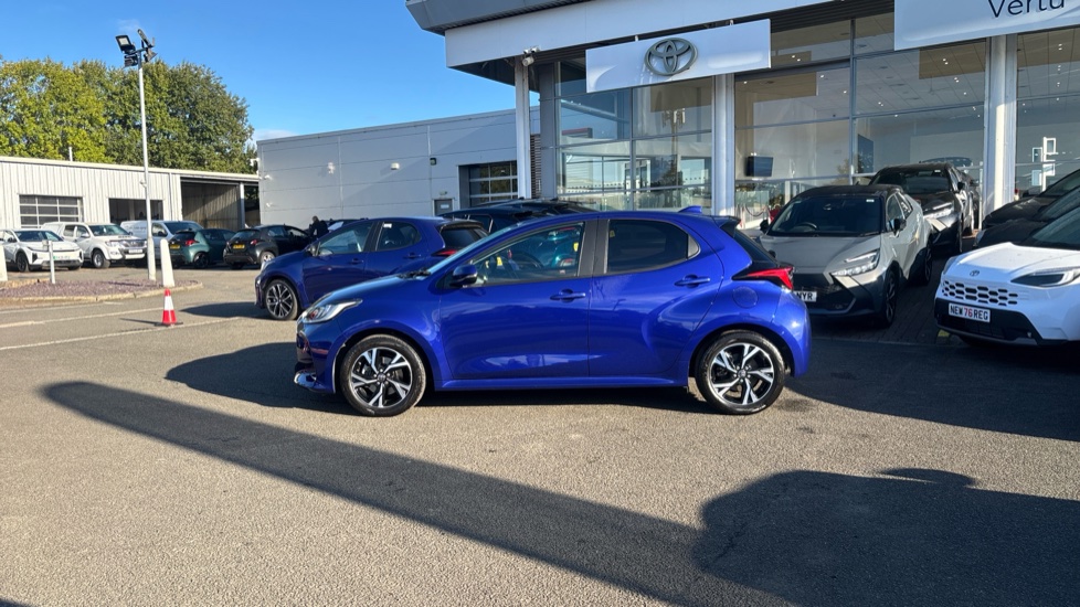 Toyota Yaris 1.5 Hybrid Design 5dr CVT Hybrid Hatchback - Image 24