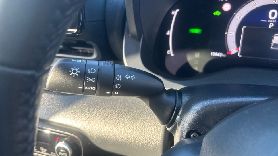Toyota Yaris 1.5 Hybrid Design 5dr CVT Hybrid Hatchback - Image 34