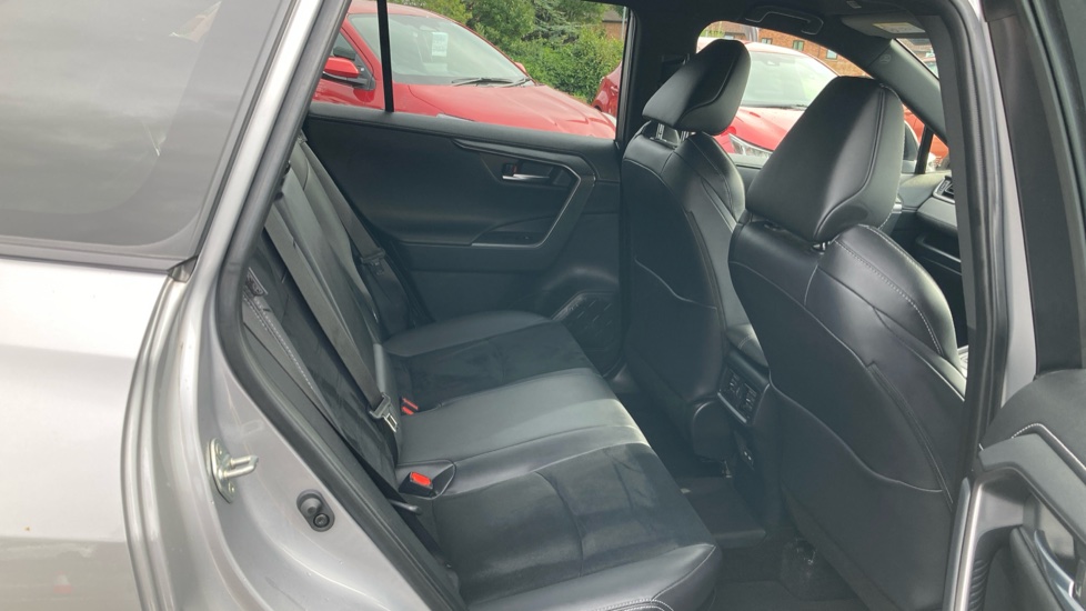 Toyota RAV4 2.5 PHEV GR Sport 5dr CVT Estate - Image 8