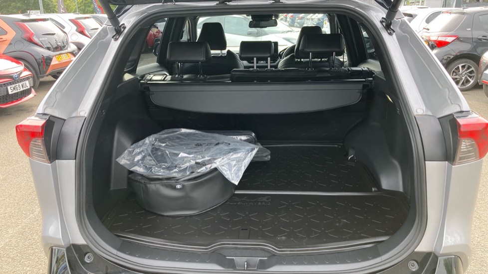 Toyota RAV4 2.5 PHEV GR Sport 5dr CVT Estate - Image 13
