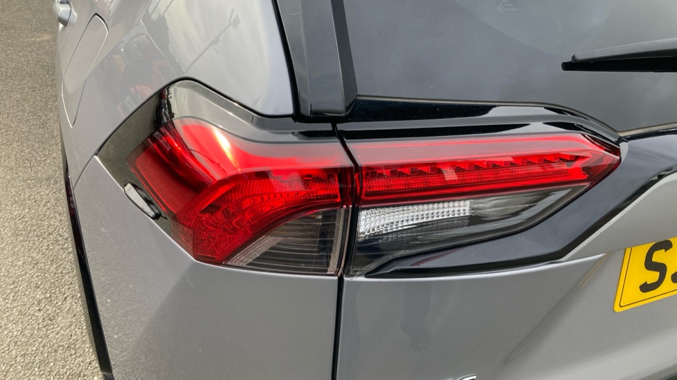 Toyota RAV4 2.5 PHEV GR Sport 5dr CVT Estate - Image 21