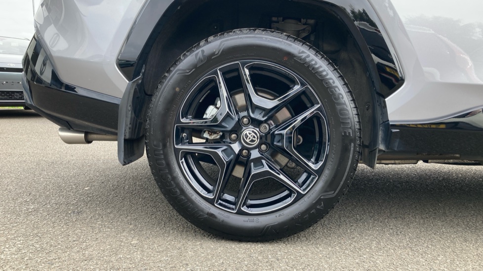 Toyota RAV4 2.5 PHEV GR Sport 5dr CVT Estate - Image 25