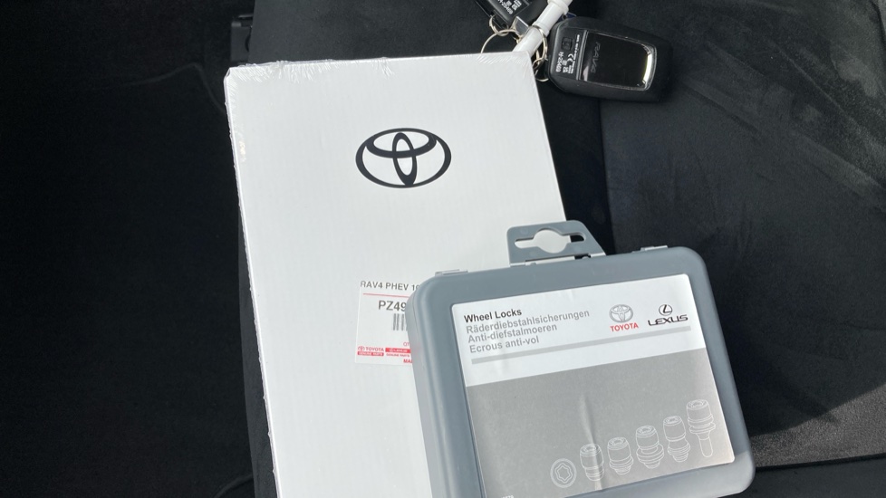 Toyota RAV4 2.5 PHEV GR Sport 5dr CVT Estate - Image 27
