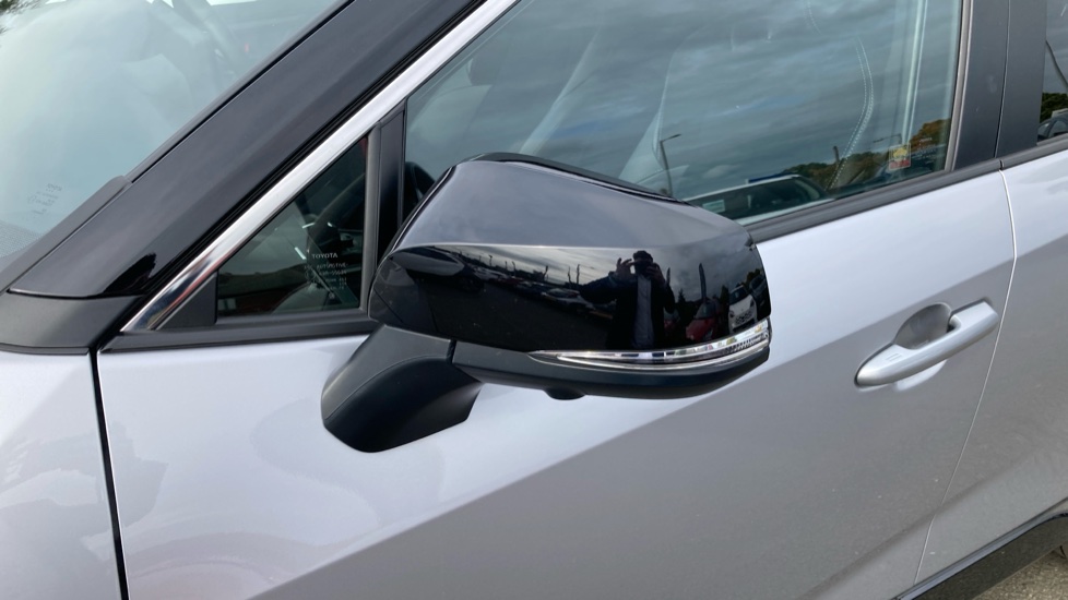 Toyota RAV4 2.5 PHEV GR Sport 5dr CVT Estate - Image 34