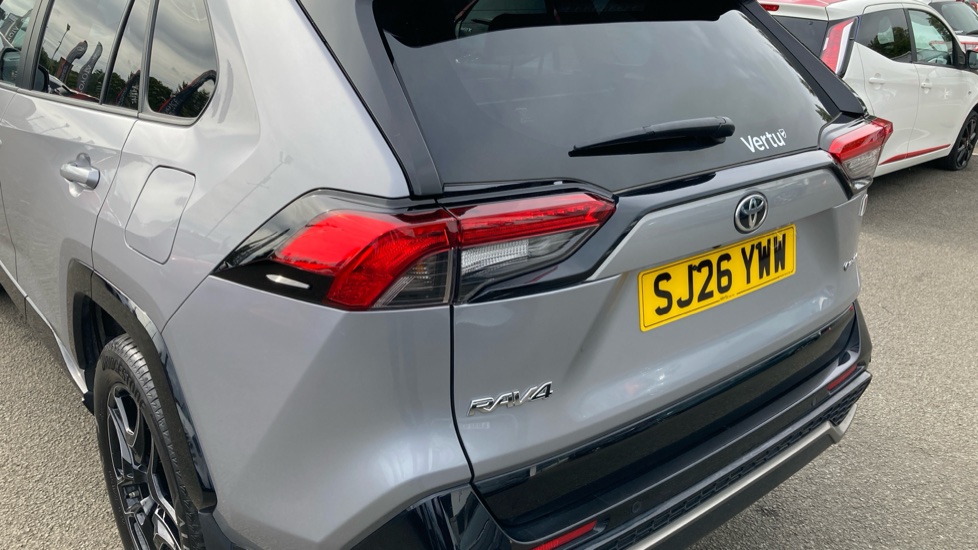Toyota RAV4 2.5 PHEV GR Sport 5dr CVT Estate - Image 38