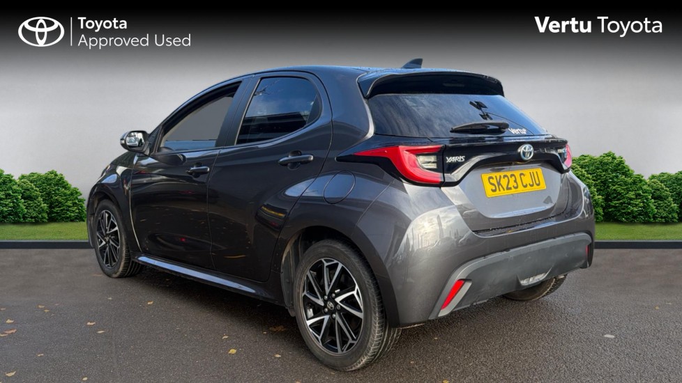 Toyota Yaris 1.5 Hybrid Design 5dr CVT Hybrid Hatchback - Image 4