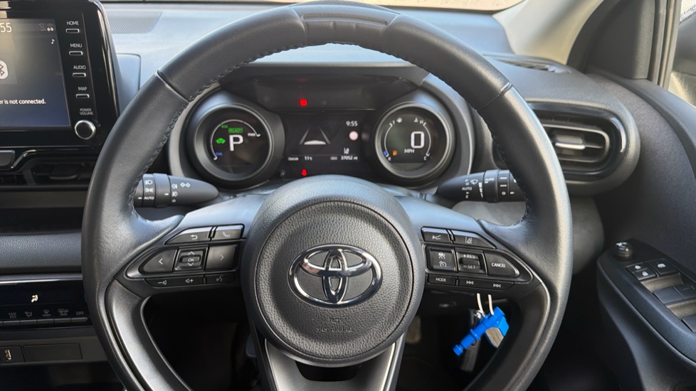 Toyota Yaris 1.5 Hybrid Design 5dr CVT Hybrid Hatchback - Image 10