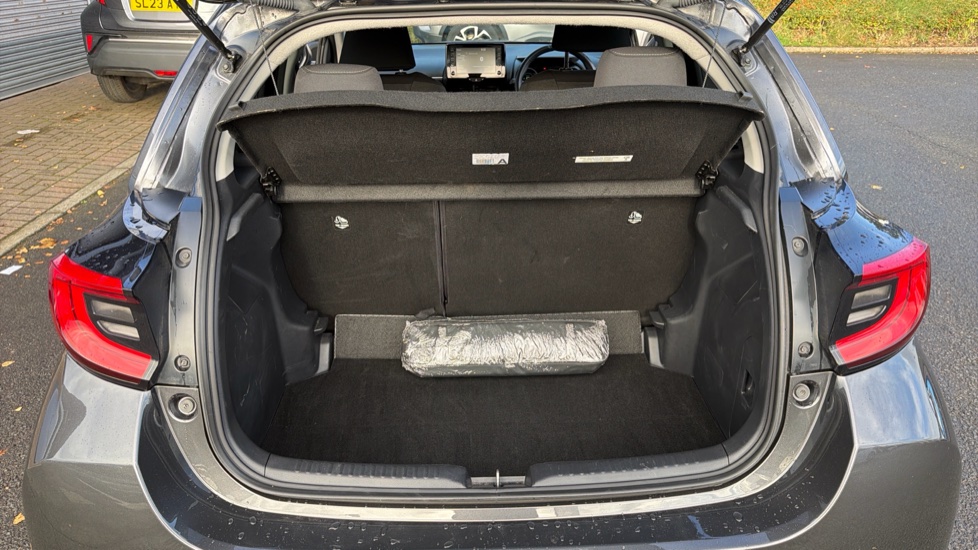 Toyota Yaris 1.5 Hybrid Design 5dr CVT Hybrid Hatchback - Image 13