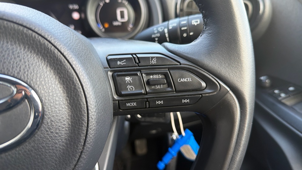 Toyota Yaris 1.5 Hybrid Design 5dr CVT Hybrid Hatchback - Image 31