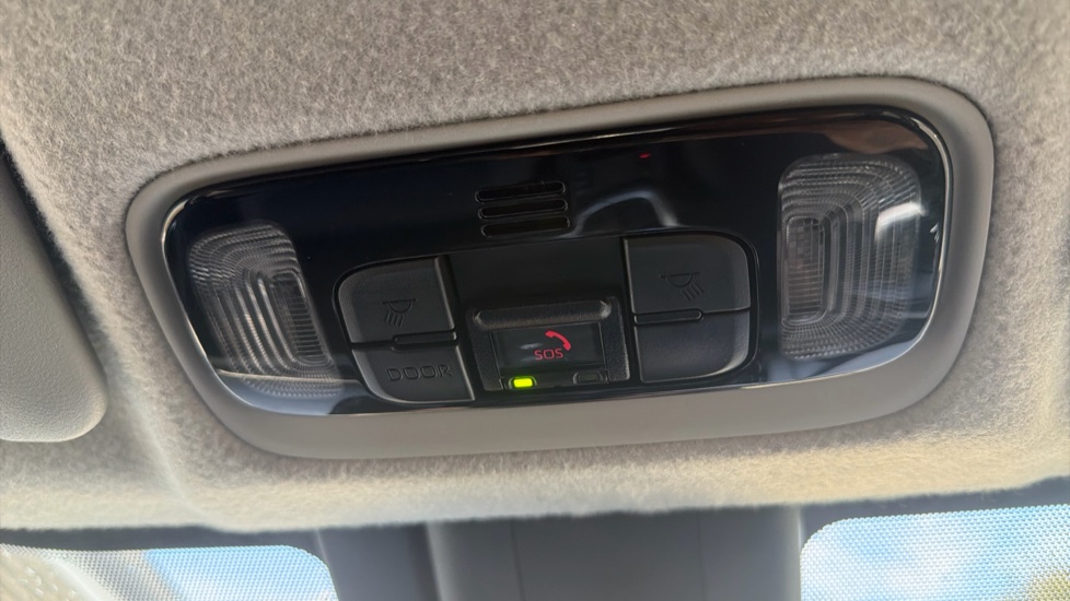 Toyota Yaris 1.5 Hybrid Design 5dr CVT Hybrid Hatchback - Image 48