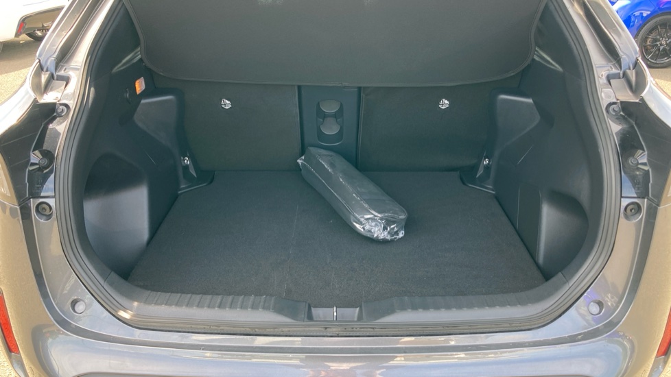 Toyota Yaris Cross 1.5 Hybrid 130 Excel 5dr CVT Hybrid Estate - Image 13