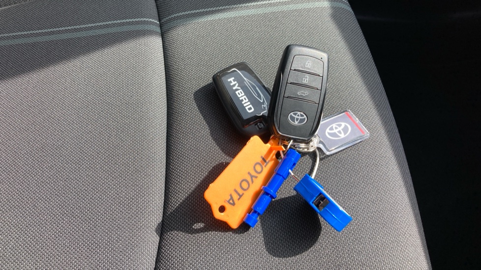 Toyota Yaris Cross 1.5 Hybrid 130 Excel 5dr CVT Hybrid Estate - Image 28