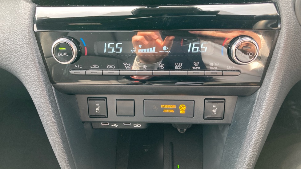 Toyota Yaris Cross 1.5 Hybrid 130 Excel 5dr CVT Hybrid Estate - Image 48